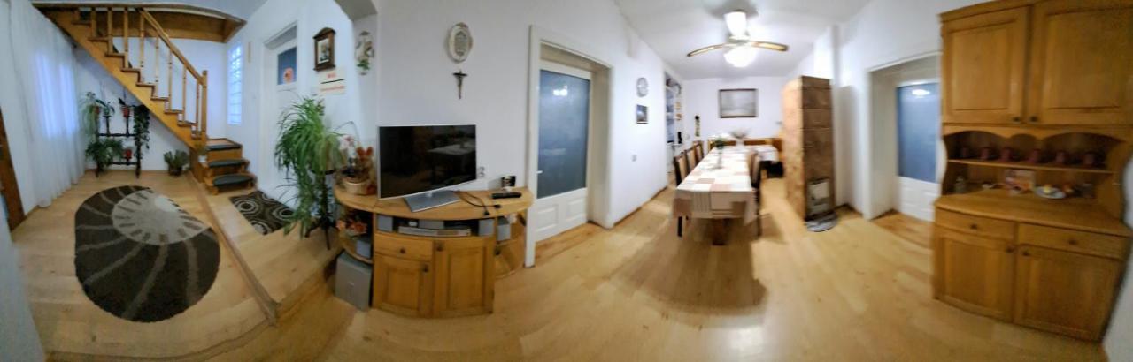 Casa Melinda Lägenhet Vişeu de Sus Exteriör bild