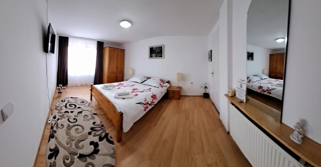 Casa Melinda Lägenhet Vişeu de Sus Exteriör bild